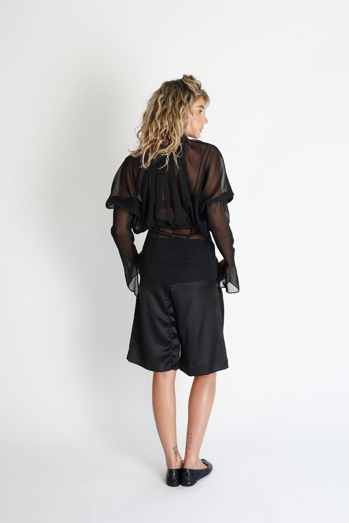 SHIRT 06 NEGRA