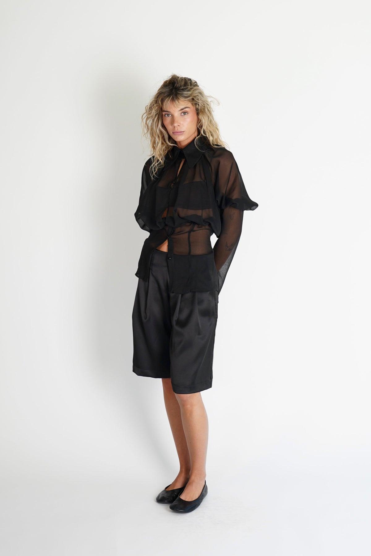 SHIRT 06 NEGRA