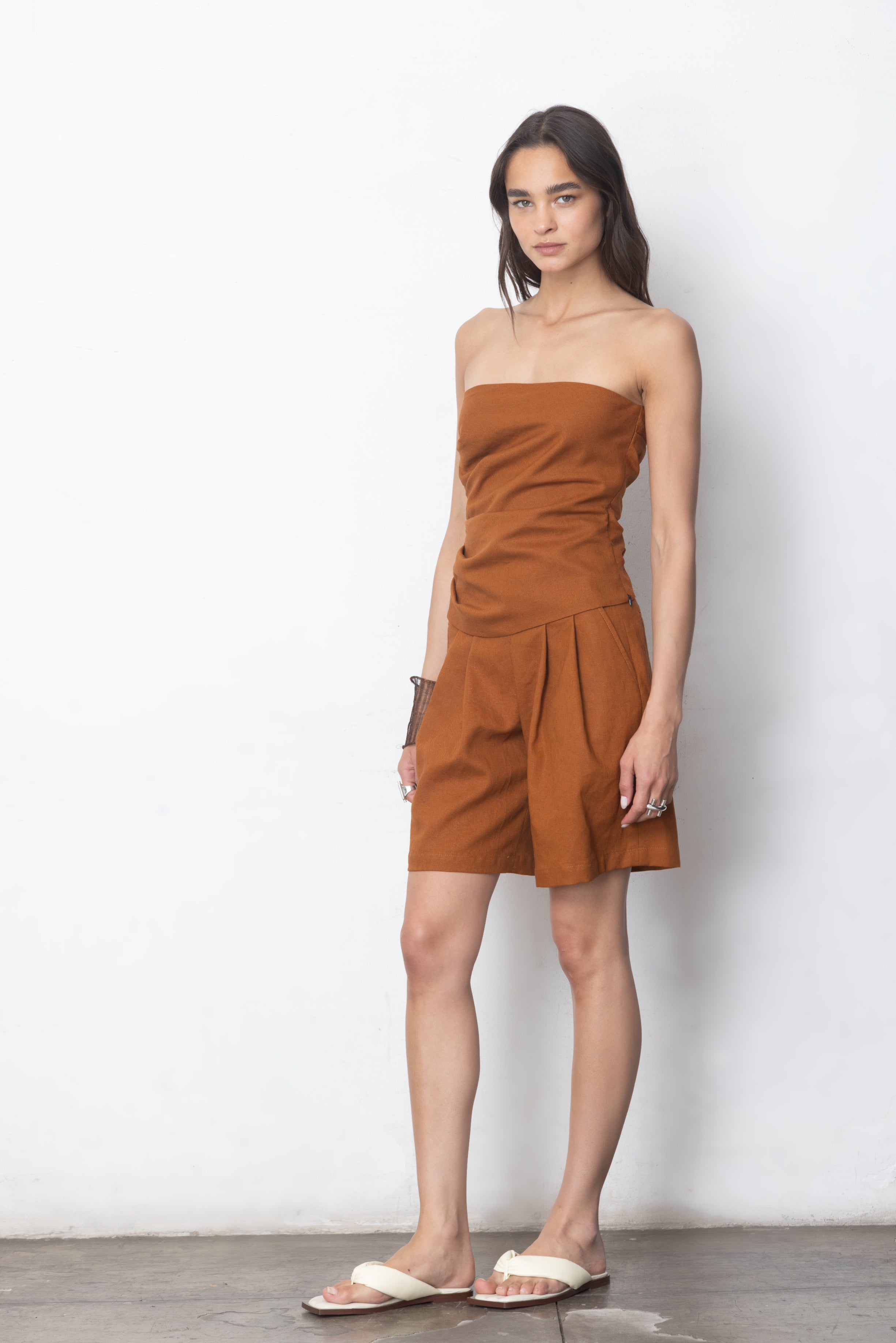 BERMUDAS 01 ARCILLA