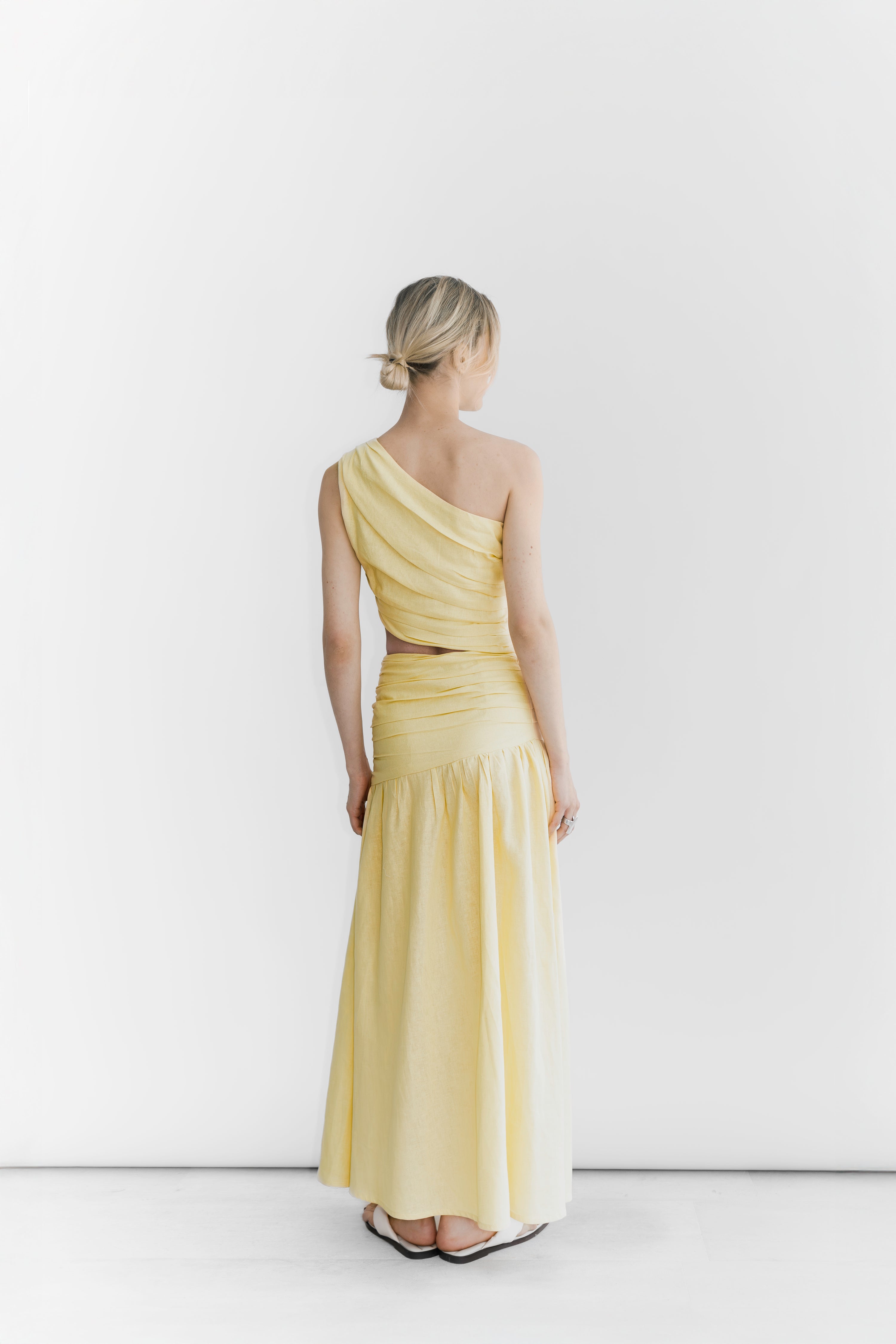 DRESS 09 AMARILLO